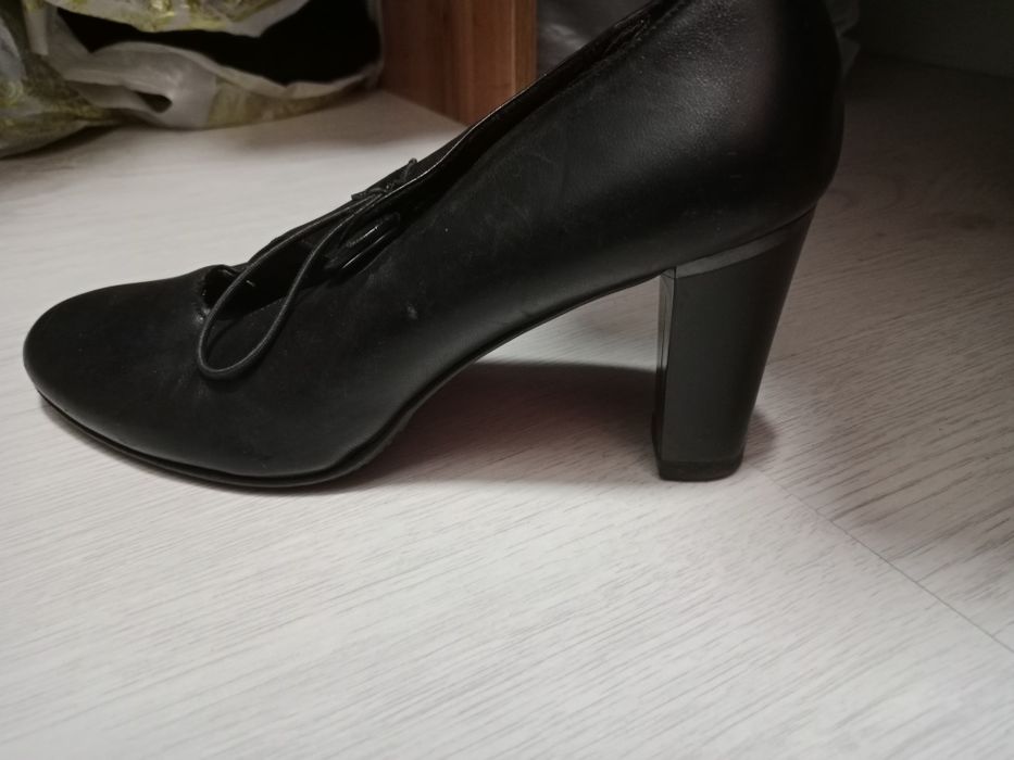 Продам туфли, кожаные, Италия производство.