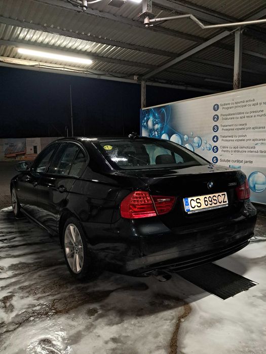 Vand  sau schimb BMW 318i seria 3
