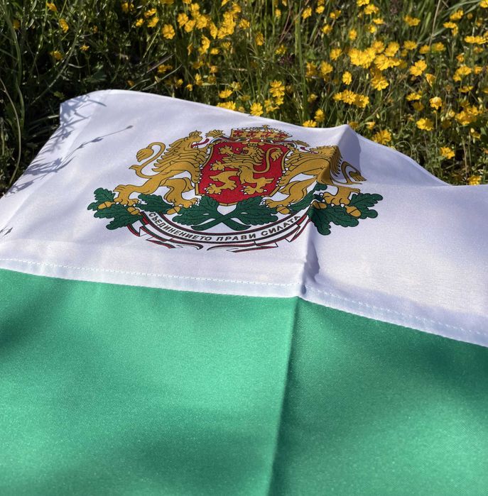 - От Производител - Българско национално Знаме с Герб