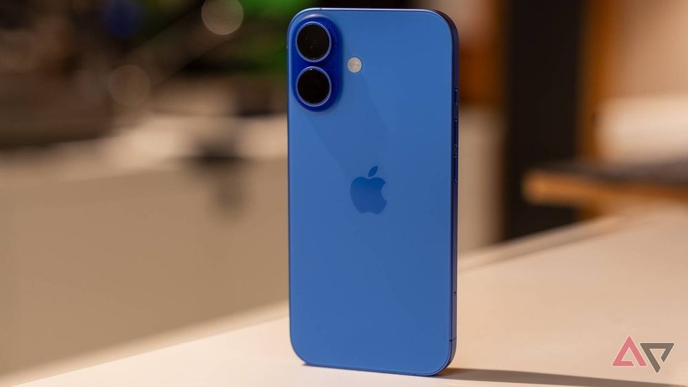 Продам Iphone 16