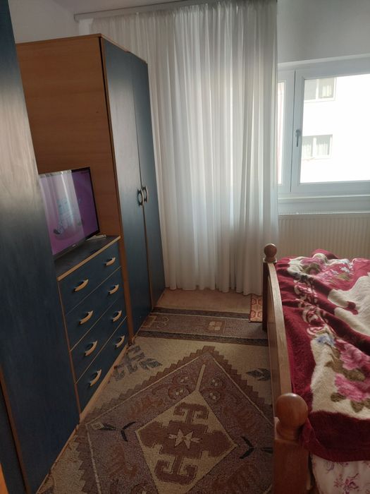 Vand apartament situat un cartierul Noua