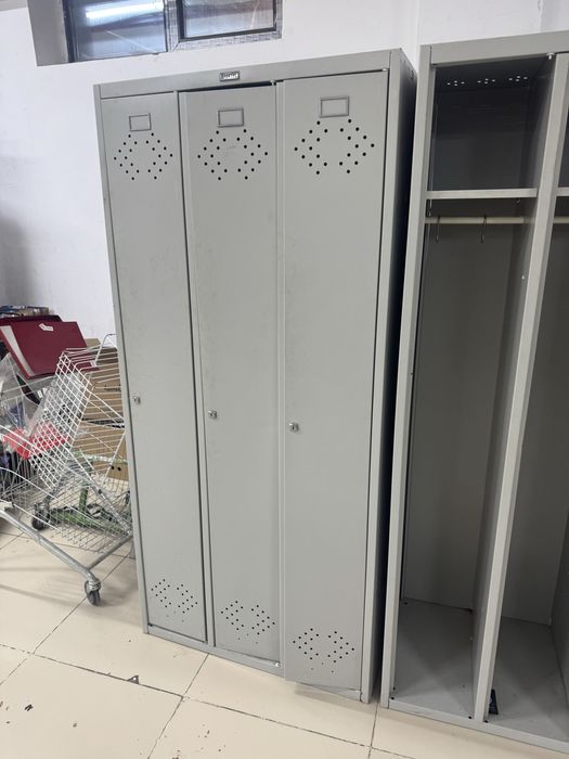 Продам железный шкаф