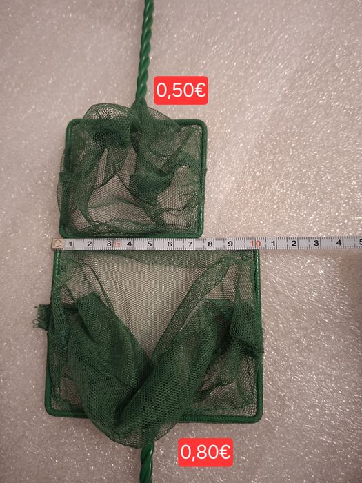 Декорация за аквариум и принадлежности.