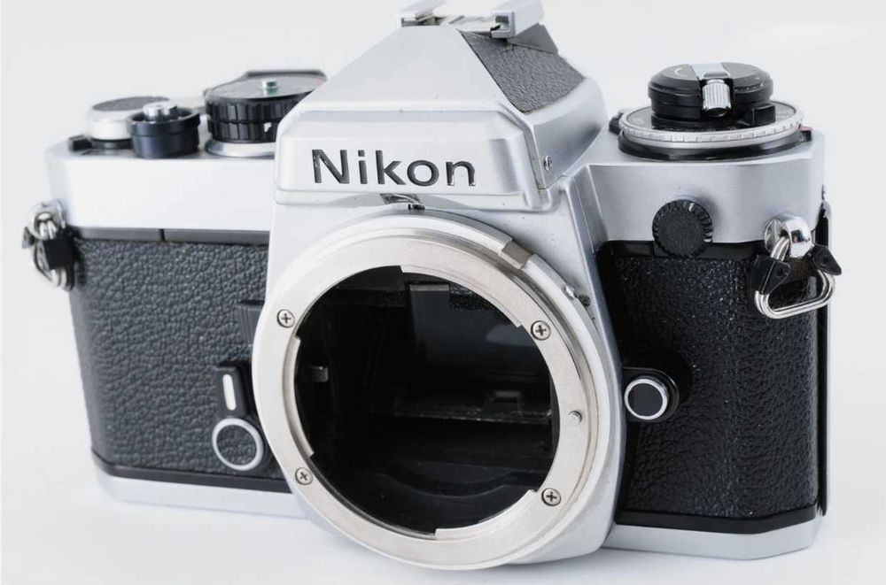 Пленочный фотоаппарат NIKON FE (body)