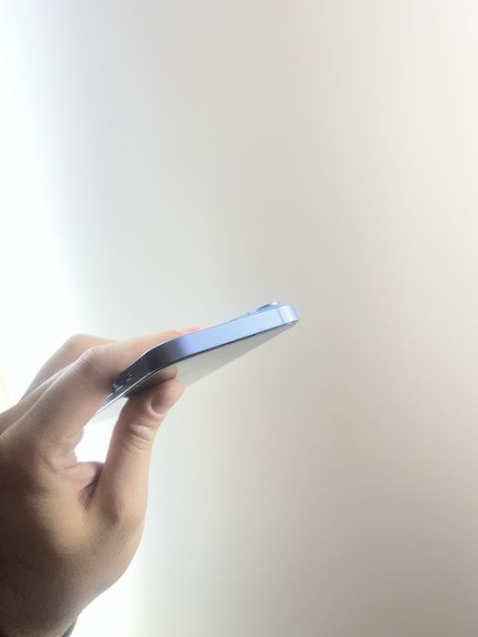 Продам IPhone 14 128gb