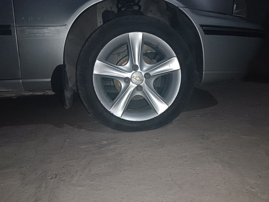 R15 shapaloq diska balon sotiladi