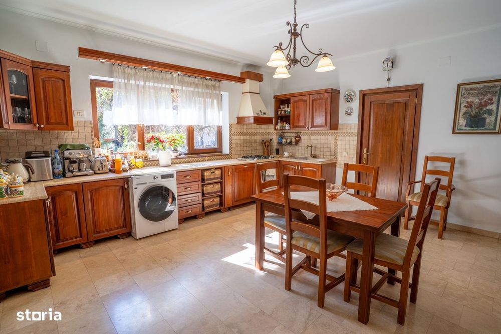 Oaza de Noblete si Spatiu: Vila Individuala cu Gradina Matura in