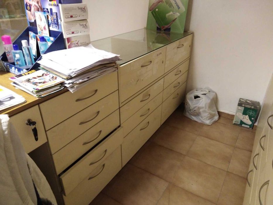 Продавам търговско оборудване