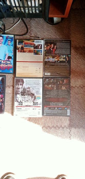 Диски ДВД 4-из них лицензионные