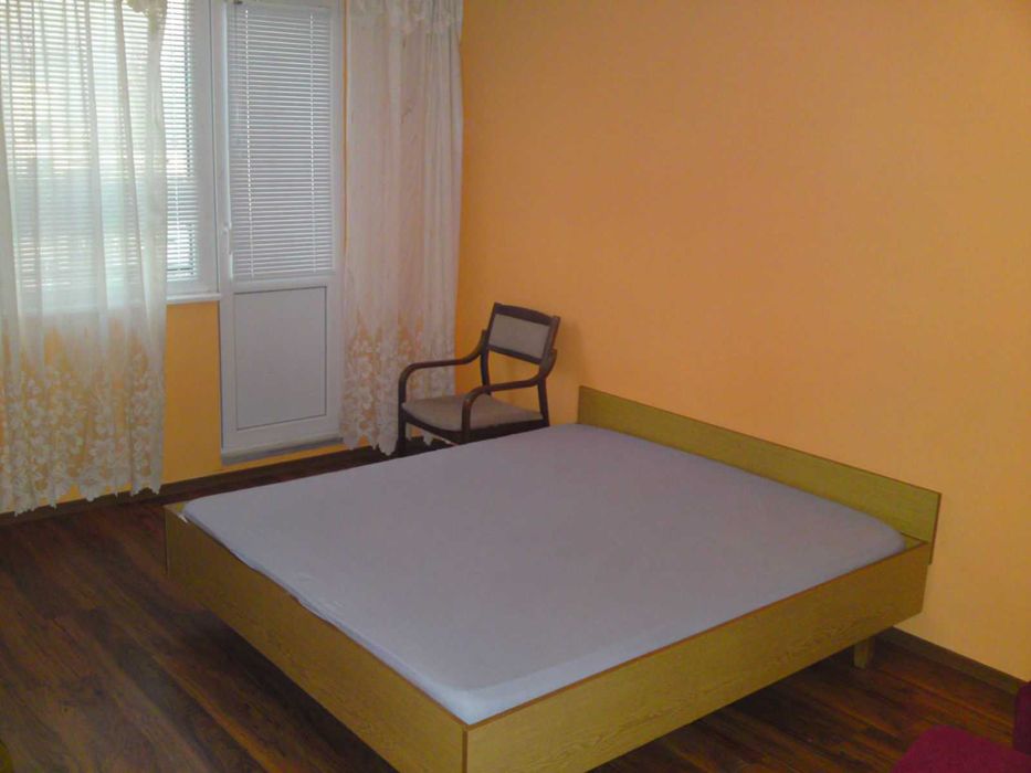 Двустаен апартамент в Люлин 5