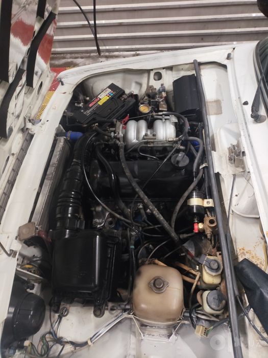 Vaz 2104 sotiladi