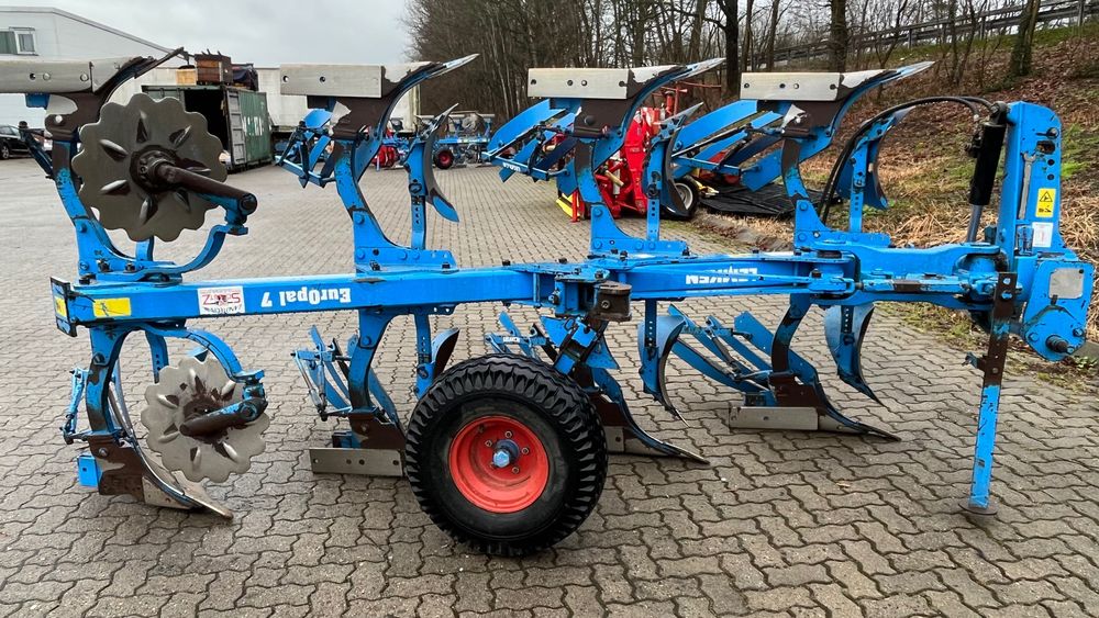Lemken EurOpal 7, Omoch, Plug Claas Arion, Case, Belarus tortadi.
