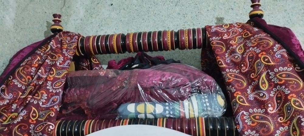 Bolalar beshigi sotiladi