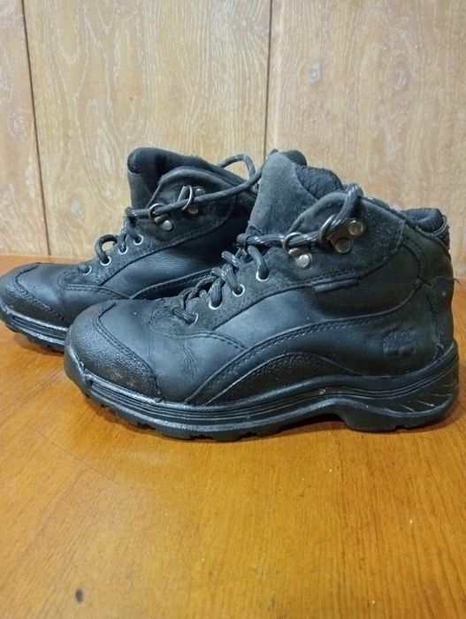 Продаю детские ботинки от т 2-8лет