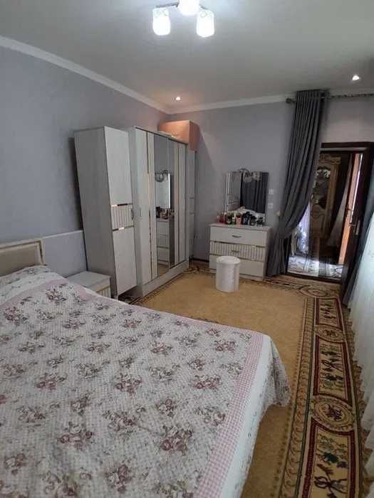 Xovli Sotiladi shaxarni qoq markazidan Fayzli xonadon srochna!!