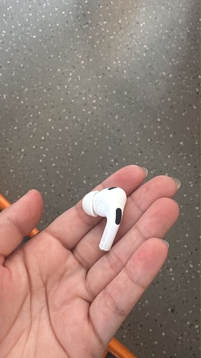 Наушники Airpods Продаю