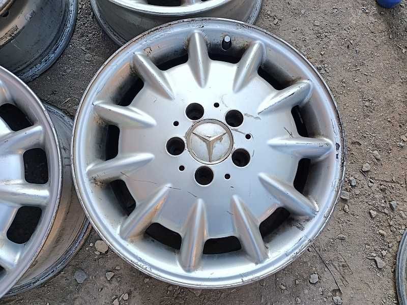 Продам оригинальные легкосплавные диски на автомашину Mersedes
