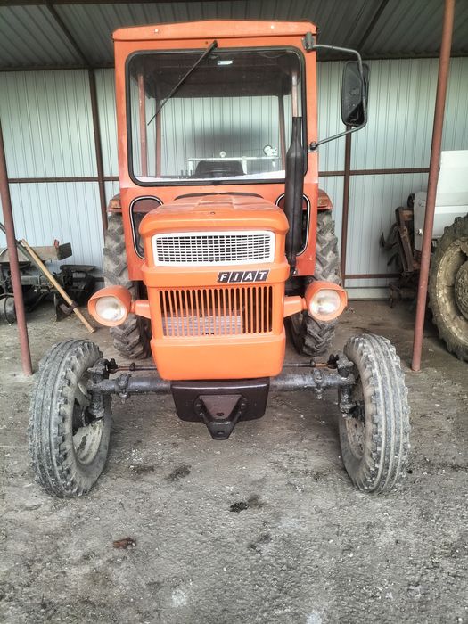 Tractor 445 cu roți tehnologice