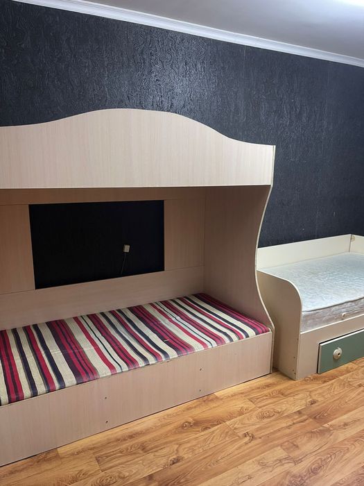 Кровати б/у в нормальном состоянии