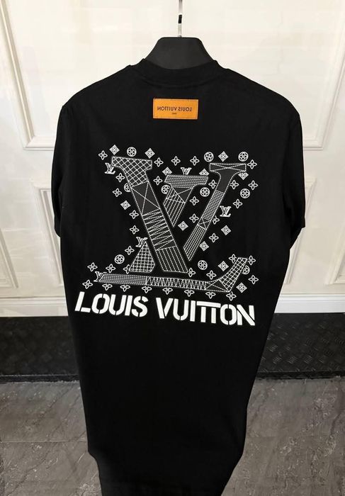 Мъжки тениски различни модели