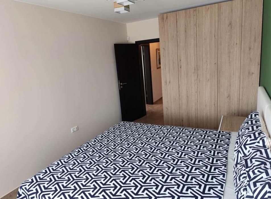 Дава се под наем Многостаен апартамент в Пловдив, Център - 130 кв.м за 1097.01 € - Снимка #3