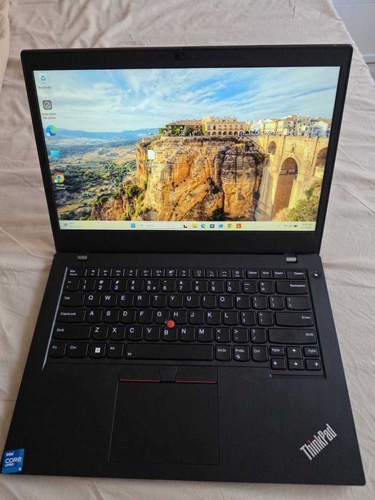 Lenovo ThinkPad T14 Gen2 11th Gen Intel(R) Core(TM) i5-1145G7 @ 2.60GHz