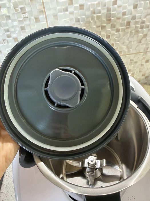 Thermomix TM6 foarte putin folosit