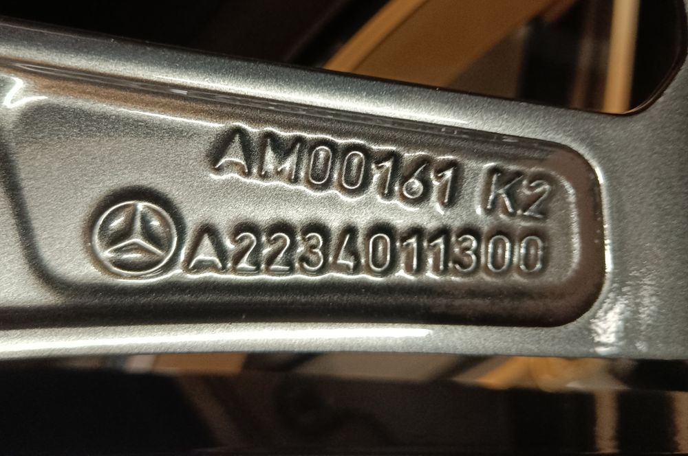 Оригинални джанти с гуми зимни 19 цола Mercedes S-klasse W223 дот 2022