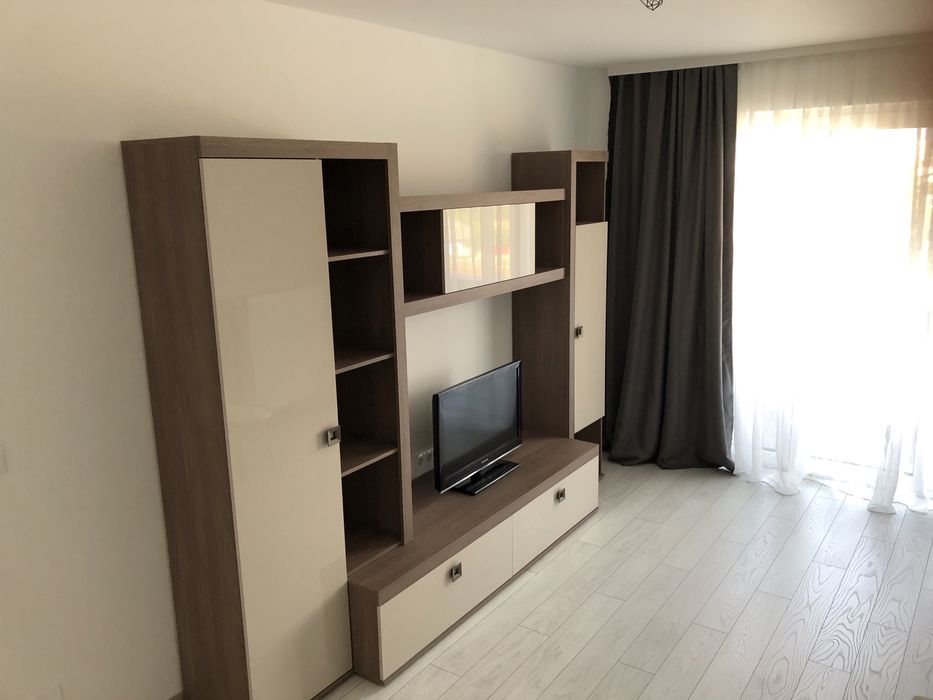 De inciriat apartament 2 camere decomandat