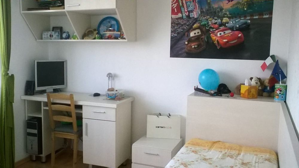 Închiriez garsoniera