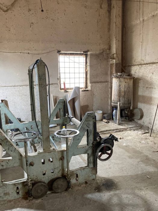 Sotiladi, bolib tolash yoki arenda gofra karobka sehi