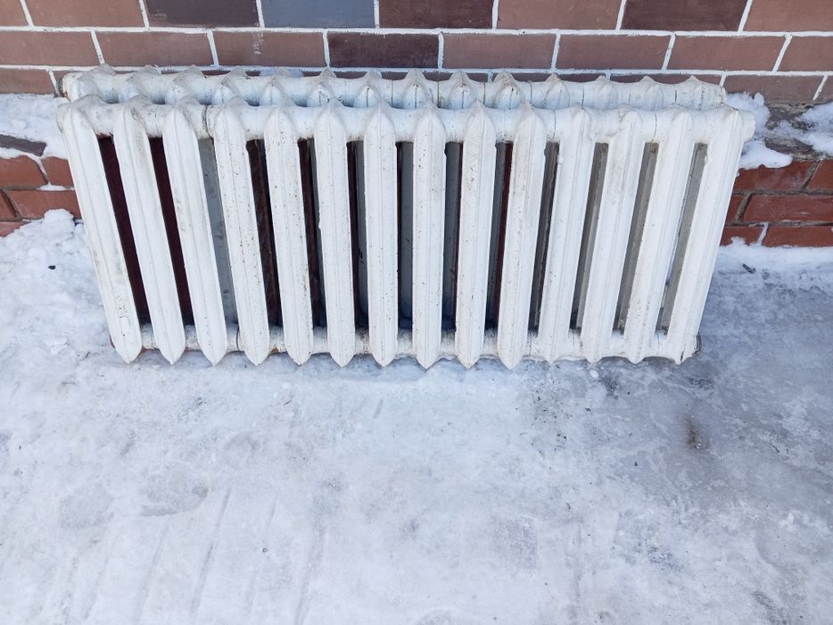 Радиаторы чугунные по 14 секций
