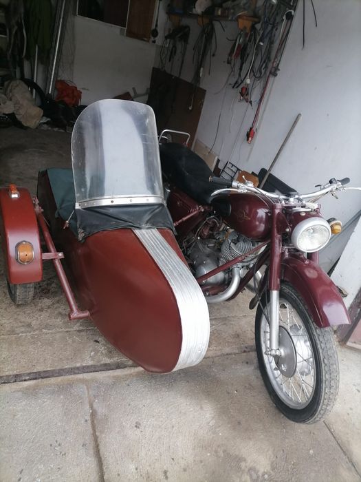 Vad motocicleta IJ cu atas