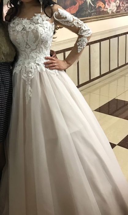 Продаю красивое платье