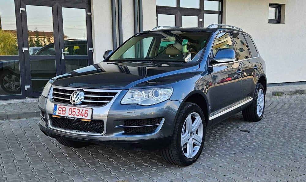 Vand sau schimb VW Touareg 4MOTION 3.0 TDI 2008
