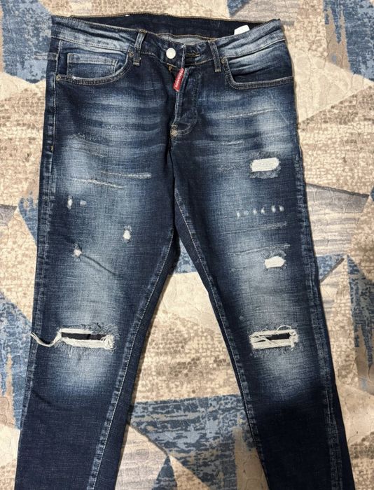 Blugi dsquared, noi fără eticheta