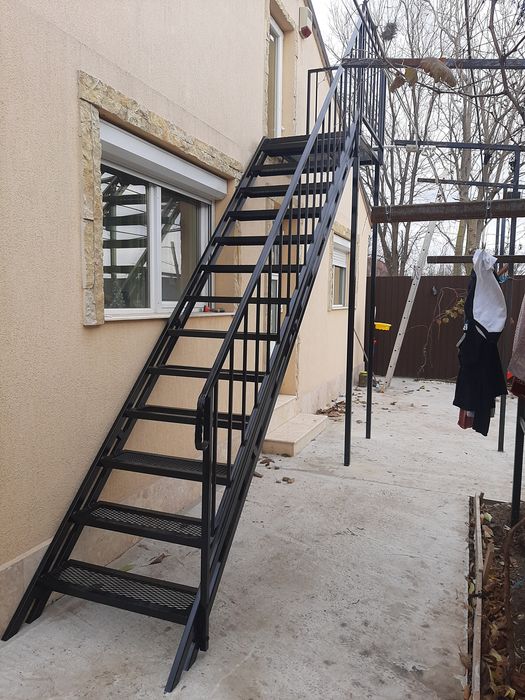 Vand garduri,balustrade și scari interioare-exterioare