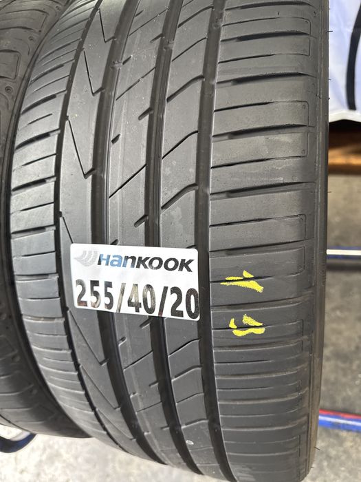 255/40/20 Hankook