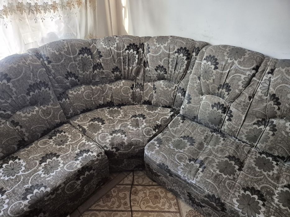 Продам мягкий диван уголок