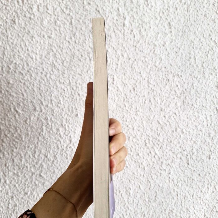 Carte noua, stare foarte buna