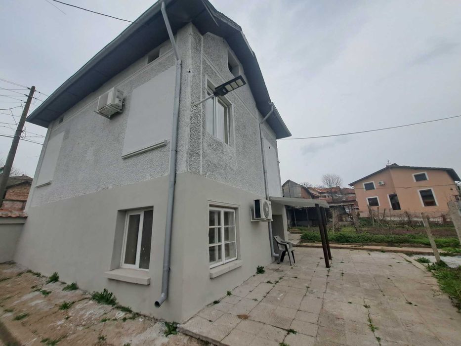 Продава се Къща в с. Буковлък, Област Плевен - 205 кв.м за 6 €/кв.м - Снимка #1