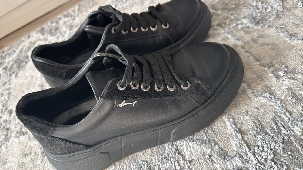 Продам обувь женскую