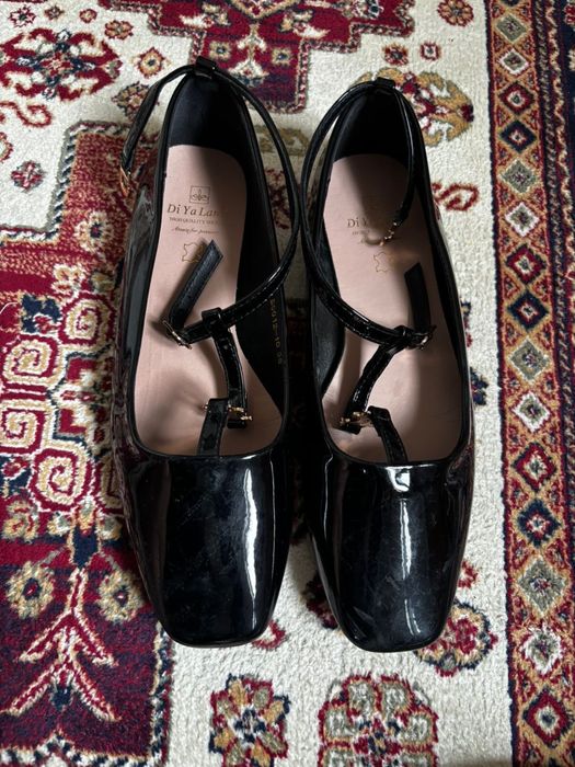 Продам черные балетки- туфли