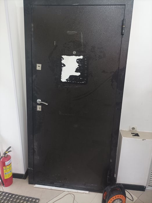 Дверь железная входная