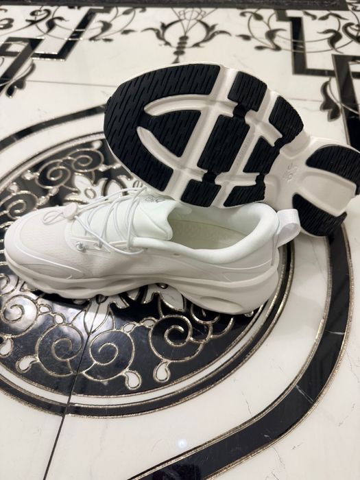 Продам кросовки