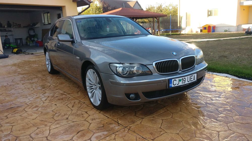 Vindem piese rezultate din dezmembrarea unui BMW seria 7 E66