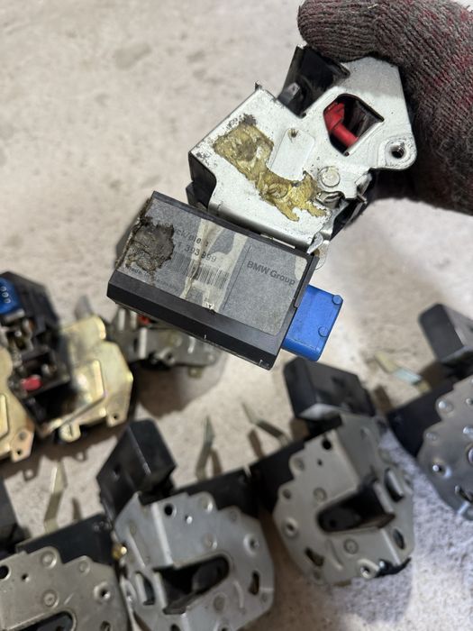 Дверные замки (Рестайлинг) на BMW e34