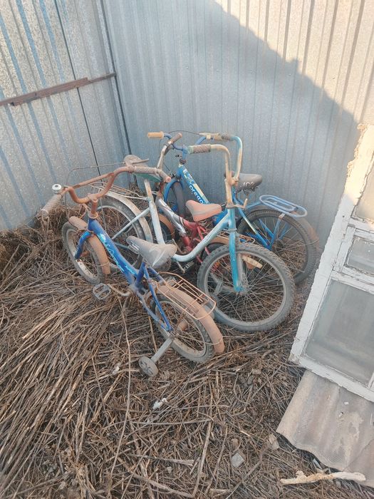 Продам 4 велосипеда, 1 самокат