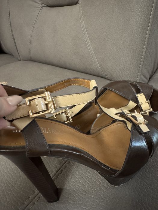 Сандали нови в два цвята на висок ток