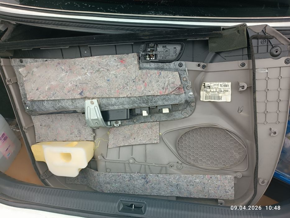 Обшивка дверных карт